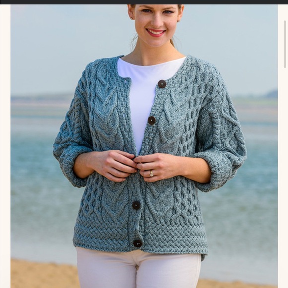 Chunky Cable-Knit Merino Wool Button Front Sweater - mist marl/light blue color - Picture 6 of 6
